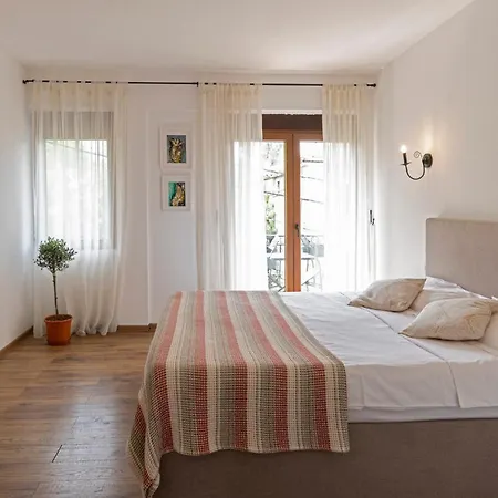 Delightful Studio Sara Virpazar Exterior photo